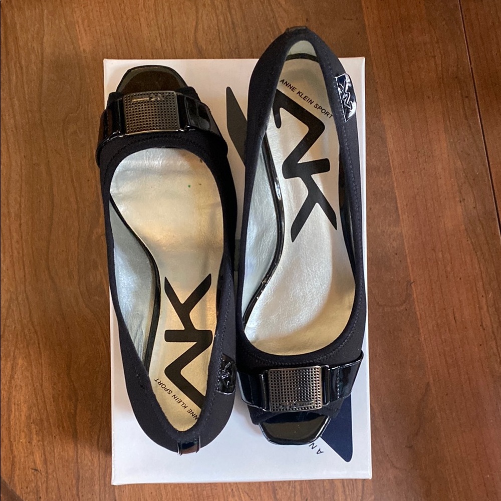 Anne Klein Womens Black Wedge Dress Shoes